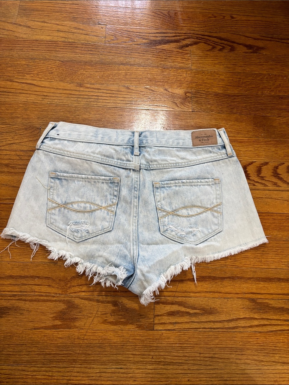 Abercrombie & Fitch Light Blue Distressed Denim Shorts - Picture 2 of 3